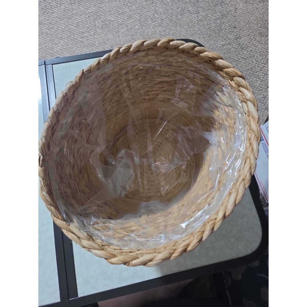 Wicker Basket‎ - Picture 2 of 2